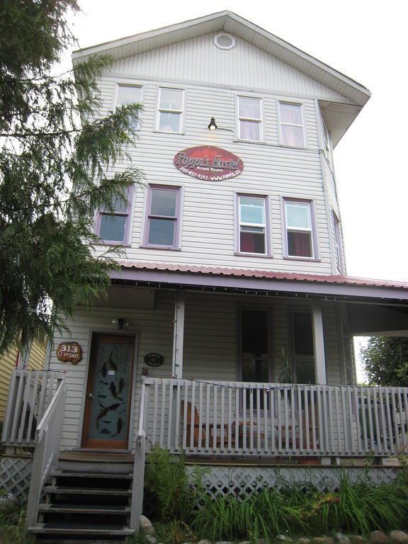 רבלסטוק Poppi'S Guesthouse מראה חיצוני תמונה
